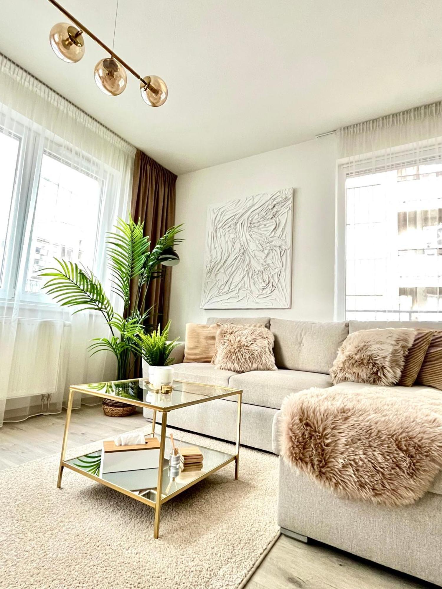 The Elite Suite II Downtown Ac & Garage Parking 브라티슬라바 외부 사진