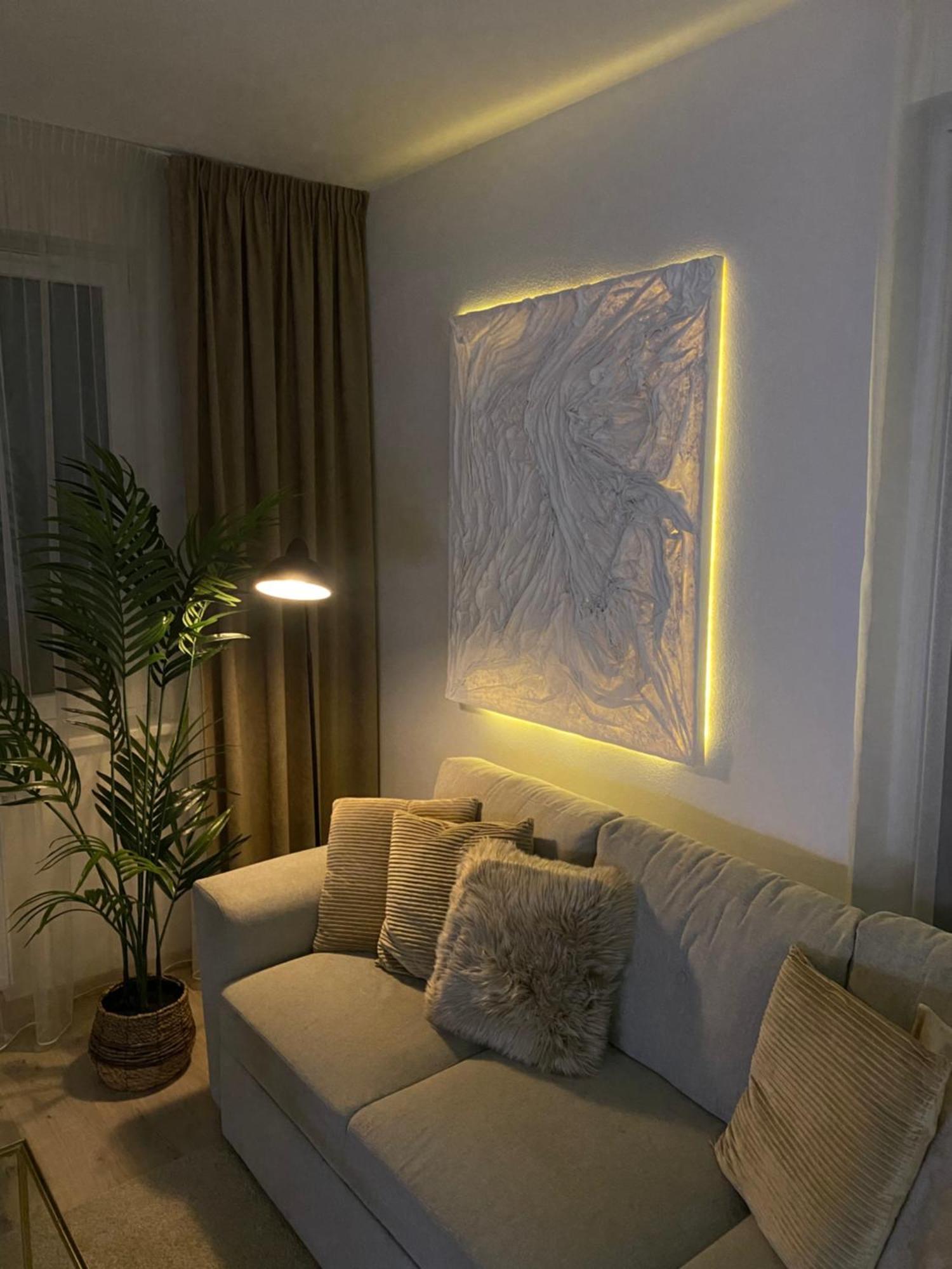 The Elite Suite II Downtown Ac & Garage Parking 브라티슬라바 외부 사진