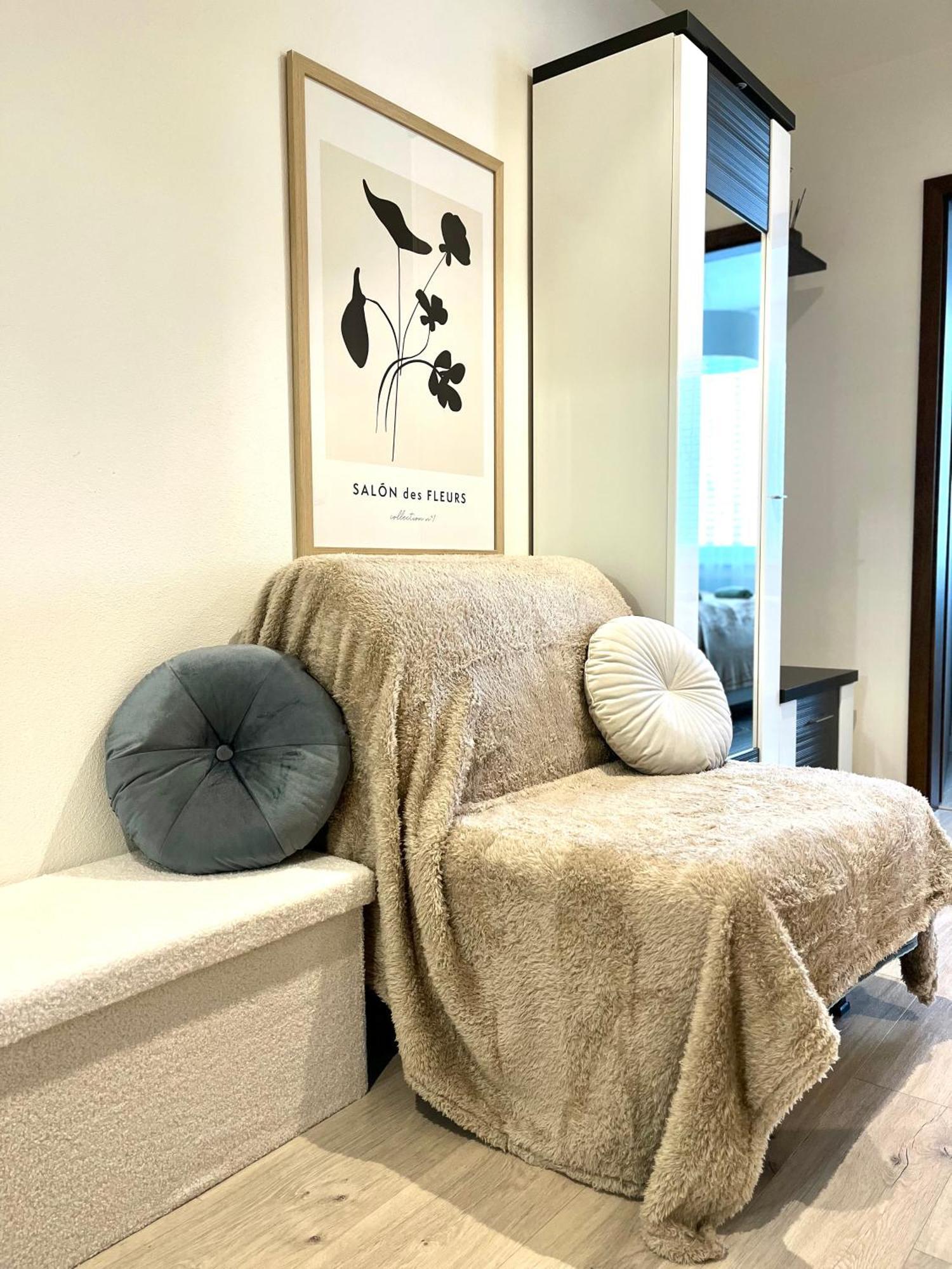 The Elite Suite II Downtown Ac & Garage Parking 브라티슬라바 외부 사진